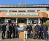 학산면 마을대표 씨름선수들, 이웃돕기로 냉동고 기부