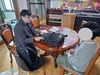 신안군 드림스타트, 초등 입학·졸업 아동 52명에 새 책가방 전달